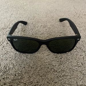 Wayfarer raybans